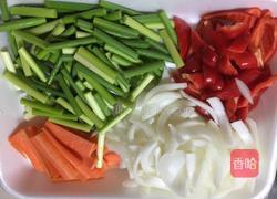 洋葱爆猪肚的做法图解1