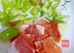青椒土豆炒肉片的做法图解1