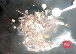 鸡蛋炒木耳的做法图解8