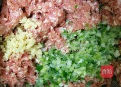 香菇猪肉包的做法图解3