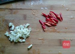 炝炒莲白的做法图解2