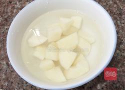 冰糖蜂蜜炖雪梨的做法图解2