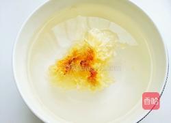 冰糖雪梨银耳汤的做法图解2