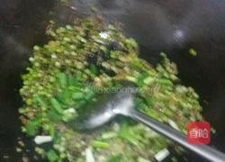 豌豆炒肉的做法图解7