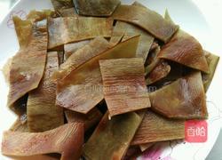 排骨炖海带的做法图解2