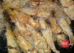 油炸小鱼的做法图解4