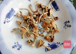 东北蘑菇酱的做法图解1