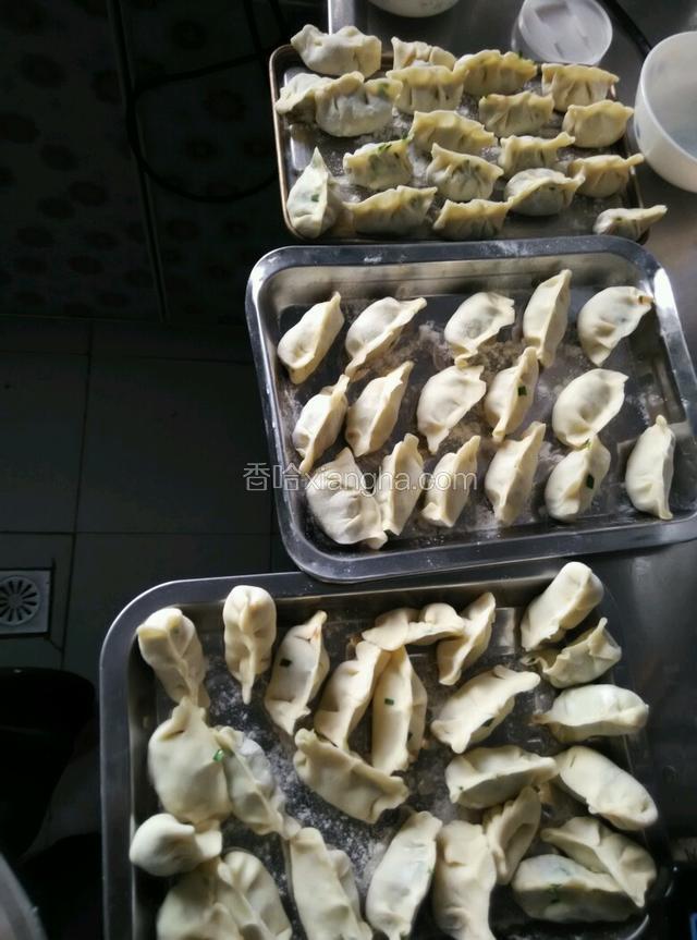 现在按自己的喜好包起来吧，一斤面包了这么多