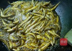 干煸沙鳅的做法图解3