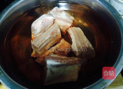 山药排骨的做法图解1