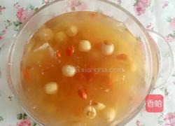 银耳莲子汤的做法图解3