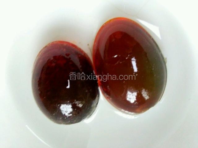 松花蛋去壳用热水烫下