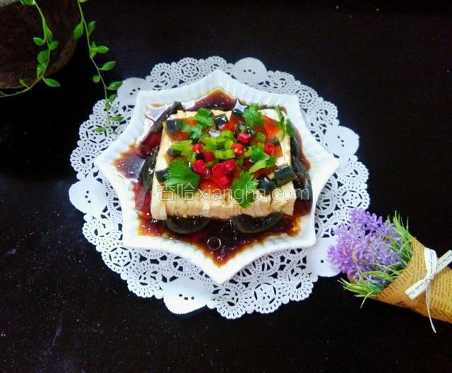 松花蛋拌豆腐