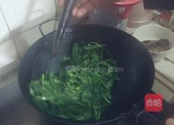 呛炒空心菜的做法图解1
