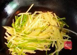 土豆炒青椒的做法图解5