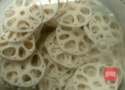 糖醋莲藕片的做法图解1