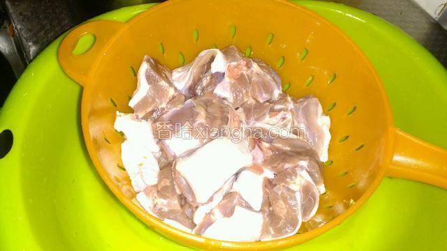 泡半小时后血水泡出控一下。