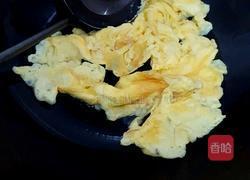 西红柿炒鸡蛋豌豆的做法图解5