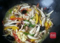 蟹味菇炒鸡蛋的做法图解6