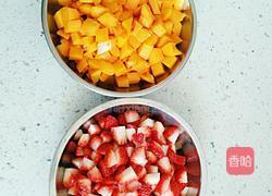 草莓芒果千层的做法图解2