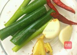 水煮蚕豆的做法图解2