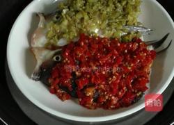 剁椒双色鱼头的做法图解6