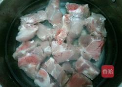 杏仁排骨汤的做法图解4