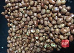 盐爆花生米的做法图解5