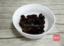 铁棍山药炒木耳的做法图解1