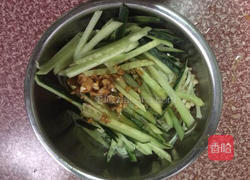 金针菇拌黄瓜的做法图解8