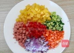 菠萝鸡肉炒饭的做法图解2