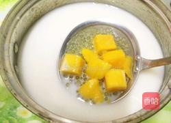 椰香芒果西米露的做法图解9
