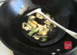 胡萝卜炒腰花的做法图解7