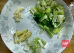 鸡肉炒香菇的做法图解4