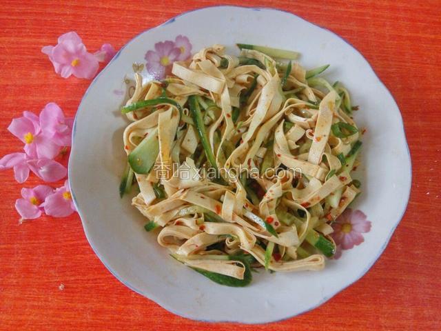 黄瓜拌干豆腐