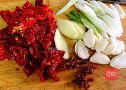 新疆正宗秘制大盘鸡的做法图解3