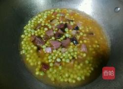 腊肉烧青豆的做法图解7