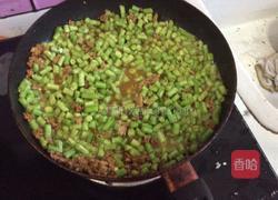 缸豆炒肉沫的做法图解3