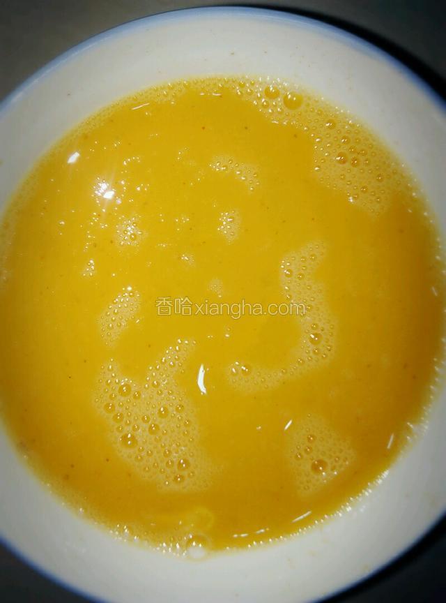 将鸡蛋搅碎