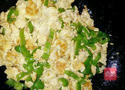 青椒鸡蛋的做法图解7