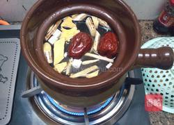 五指毛桃煲猪骨的做法图解5