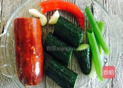 黄瓜炒火腿的做法图解1
