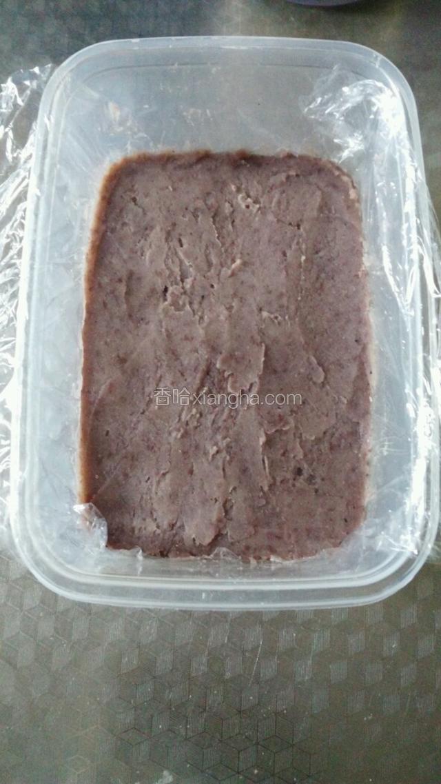 装盒，冷却放入冰箱5小时左右，时间越久凝固的越好！