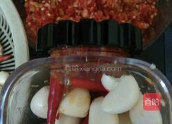 自制蒜蓉辣椒酱的做法图解2