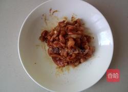 肉丝炒饼的做法图解3