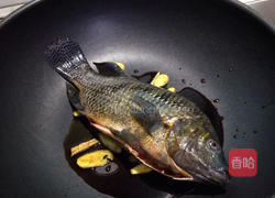 醋溜罗非鱼的做法图解1