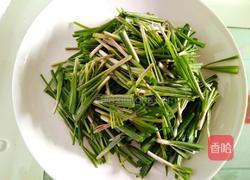 土豆丝炒韭菜的做法图解2