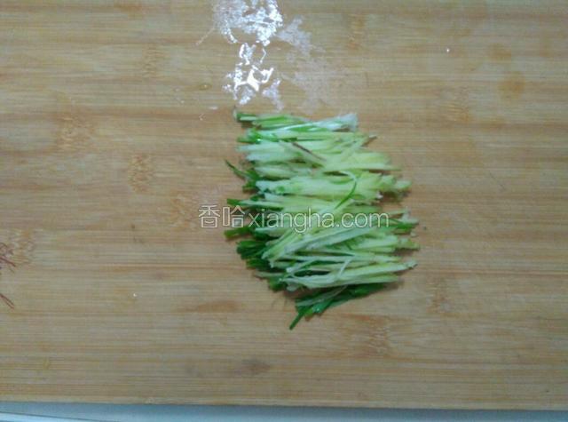 葱姜切丝