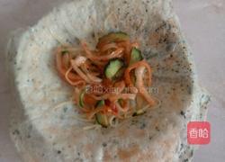 煎饼卷菜的做法图解9