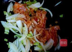 韩式辣白菜豆腐汤的做法图解3